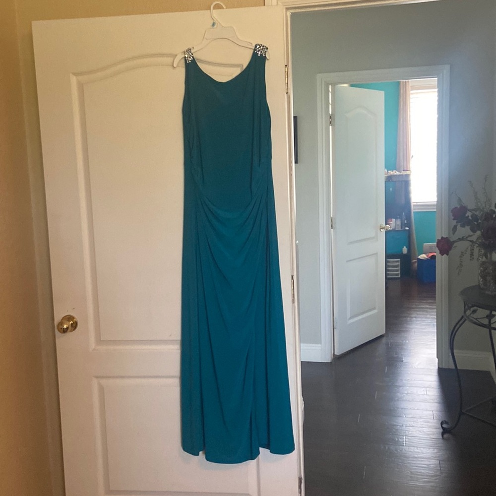 Scarlett size 14 Petite teal maxi dress